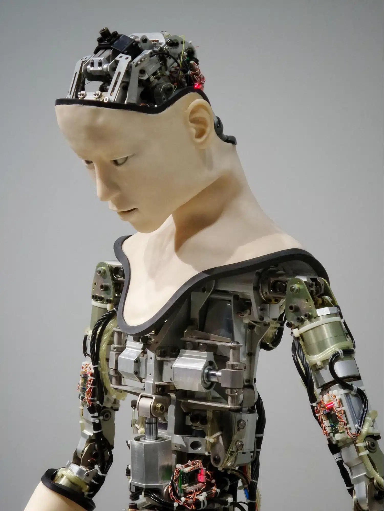 Robot model with human-like face
